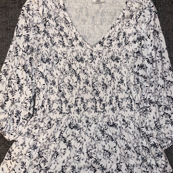 3/$12 - Matilda Jane Flowery Top Size M - Picture 7 of 8